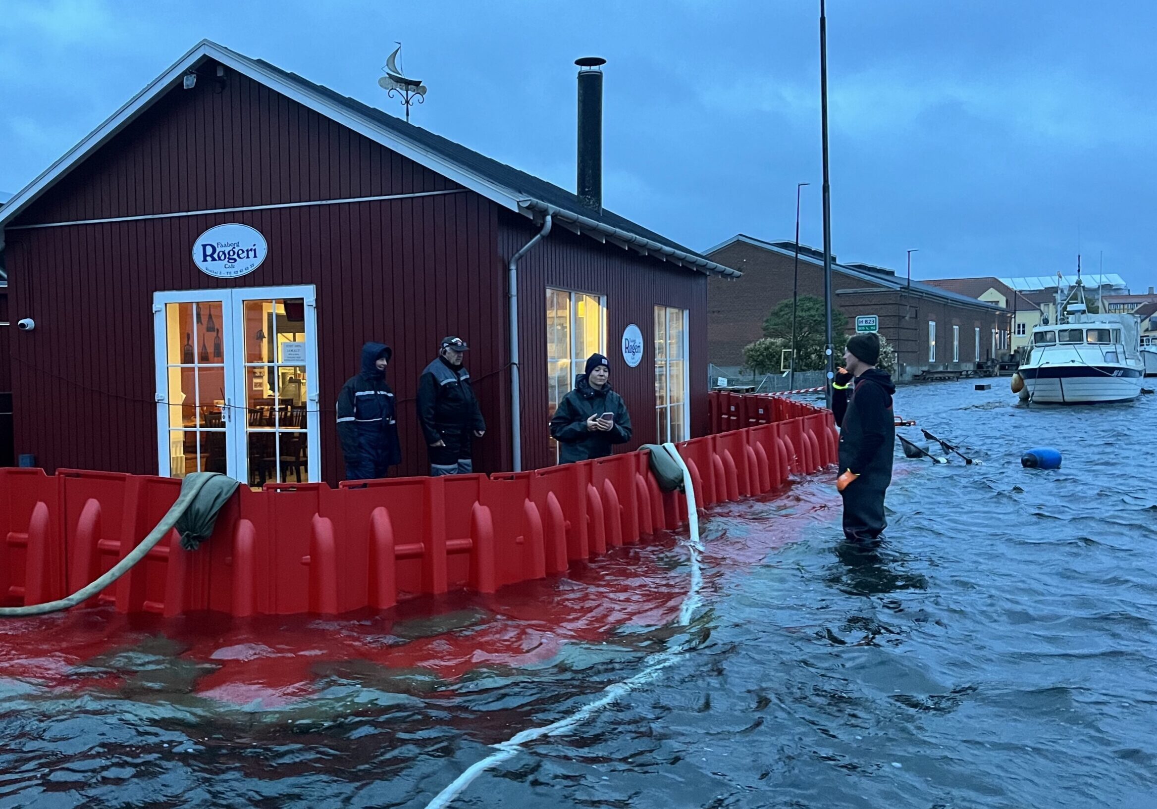 Municipal flood response and temporary levees